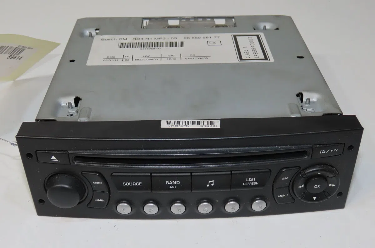 Autoradio Citroen BERLINGO Camionnette-Monospace (B9) 1.6 hdi 90 16v (2008) 3 portes occasion
