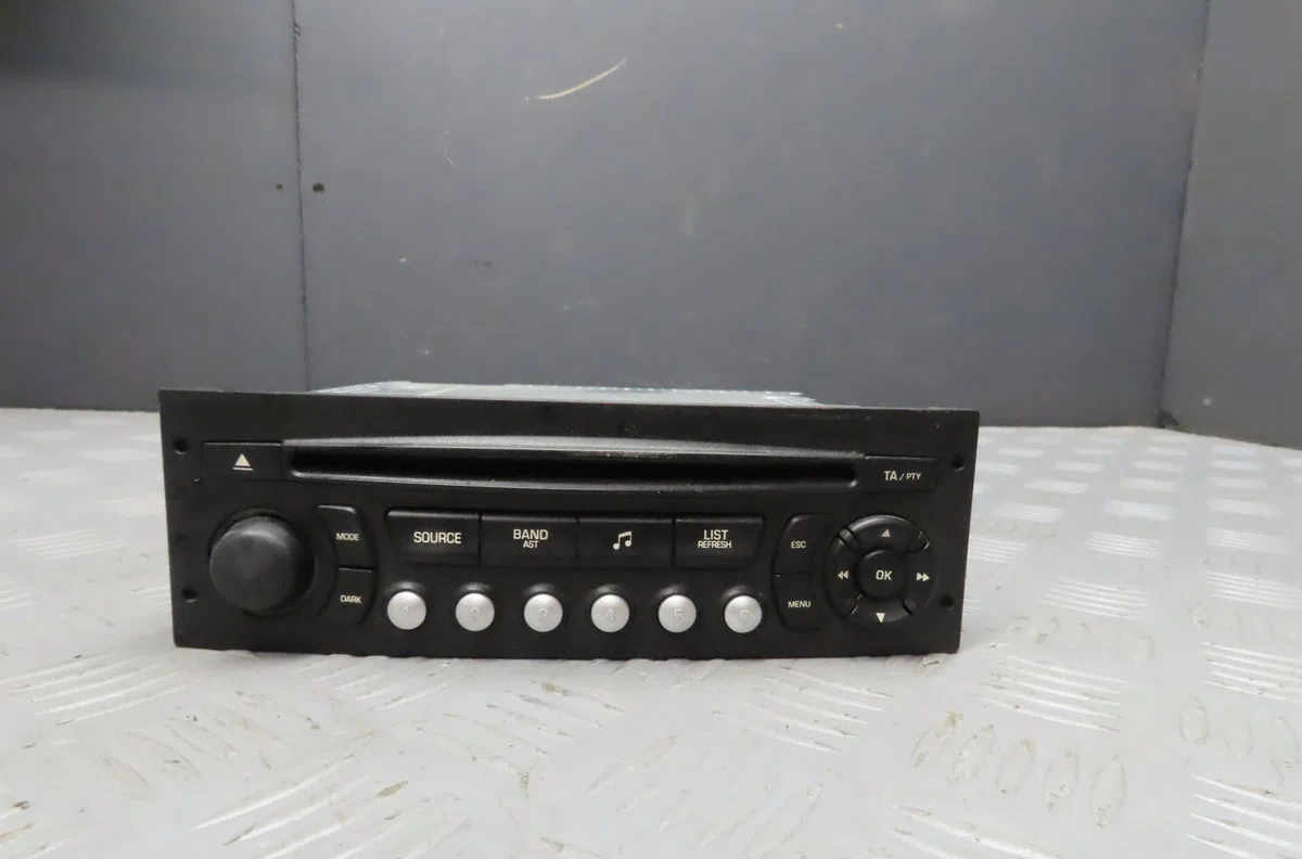 Autoradio Citroen C3 II (SC_) 1.4 hdi 70 (sc8hzc, sc8hr0, sc8hp4) (2009) 5 portes occasion