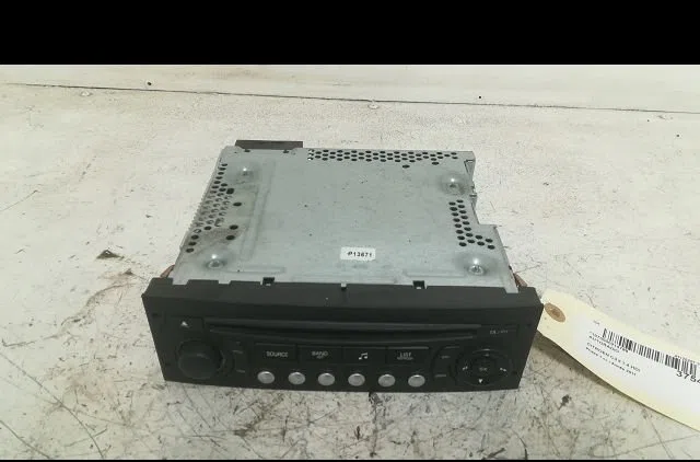 Autoradio Citroën C3 II (SC_) 1.4 hdi 70 (sc8hzc, sc8hr0, sc8hp4) (2009) 5 portes occasion