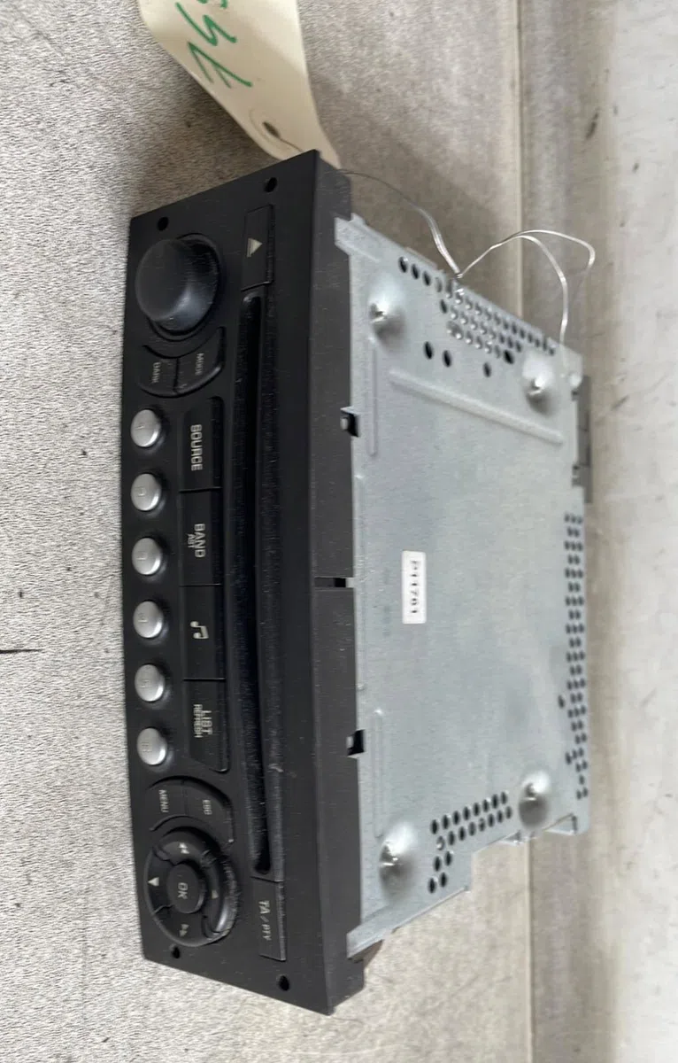 Autoradio Citroen C3 II (SC_) 1.4 hdi 70 (sc8hzc, sc8hr0, sc8hp4) (2009) 5 portes occasion