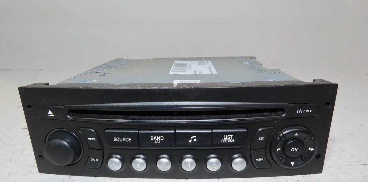 Autoradio Citroën C3 II (SC_) 1.4 hdi 70 (sc8hzc, sc8hr0, sc8hp4) (2009) 5 portes occasion