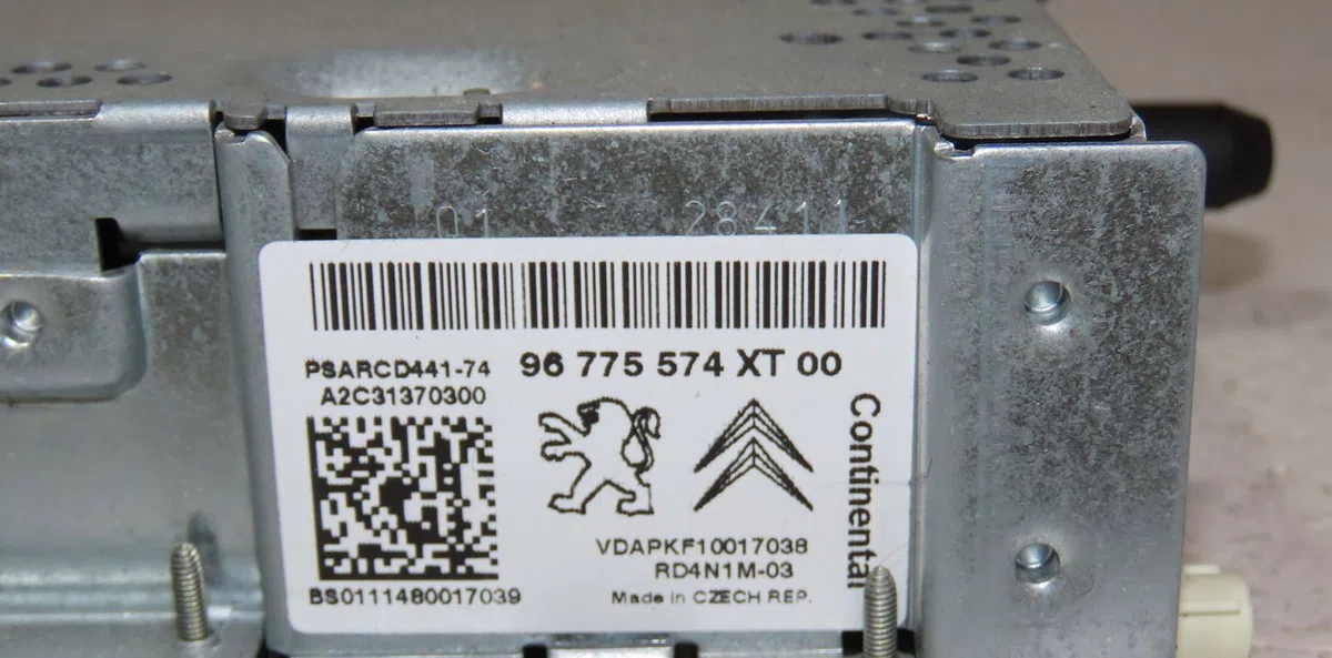 Autoradio Citroën C3 II (SC_) 1.4 hdi 70 (sc8hzc, sc8hr0, sc8hp4) (2009) 5 portes occasion