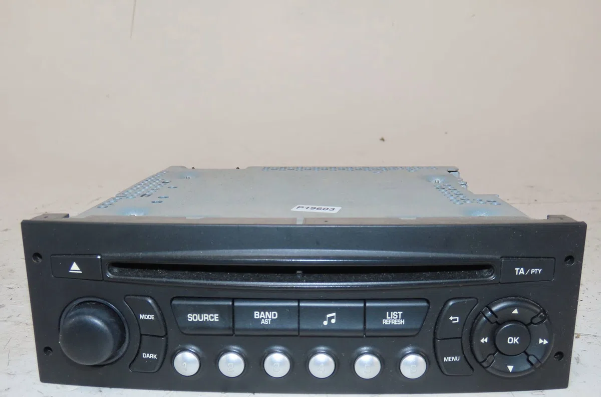 Autoradio Citroen C3 II (SC_) 1.4 hdi 70 (sc8hzc, sc8hr0, sc8hp4) (2009) 5 portes occasion