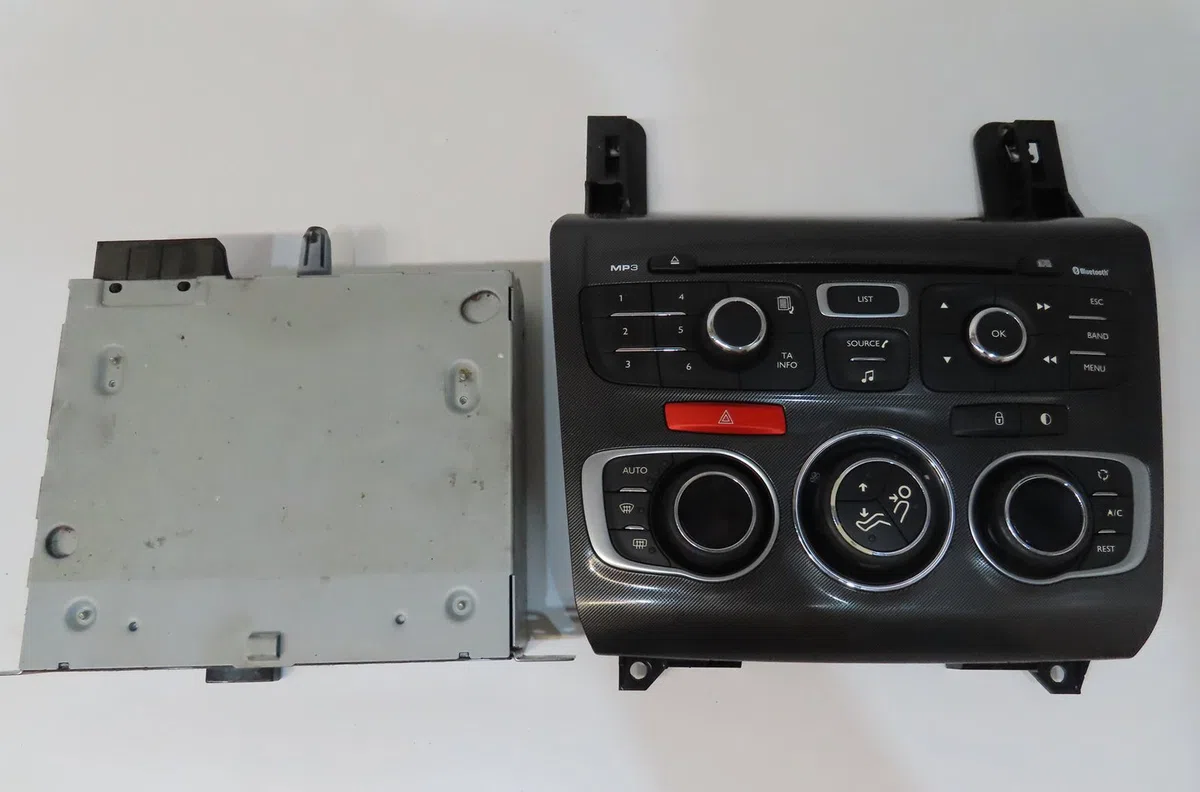 Autoradio Citroen C4 II (NC_) 1.6 vti 120 (2009-2016) occasion