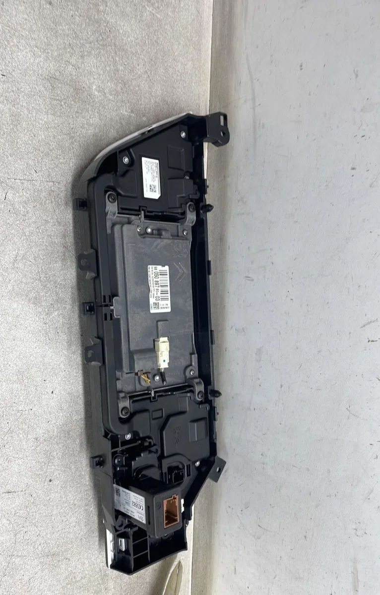 Autoradio Citroen C4 PICASSO II 1.6 hdi - bluehdi 115 (2013) 5 portes occasion