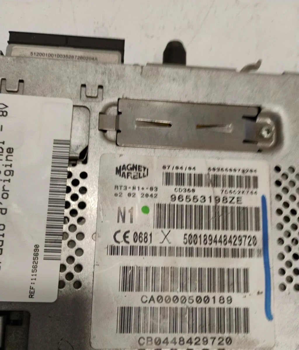 Autoradio Citroen C5 I (DC_) 2.0 hdi (dcrhzb, dcrhze) (2001-2004) 5 portes occasion