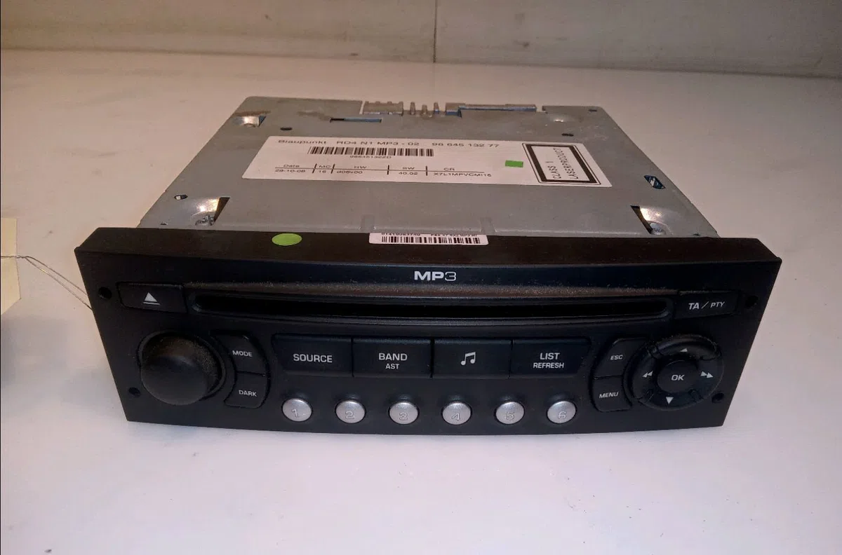 Autoradio Citroen C5 III (RD_) 2.0 hdi 140 (2008) 4 portes occasion