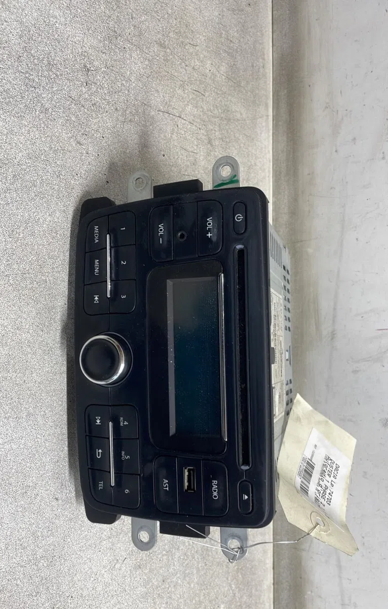 Autoradio Dacia DUSTER (HS_) 1.5 dci (hsaj) (2010-2018) occasion