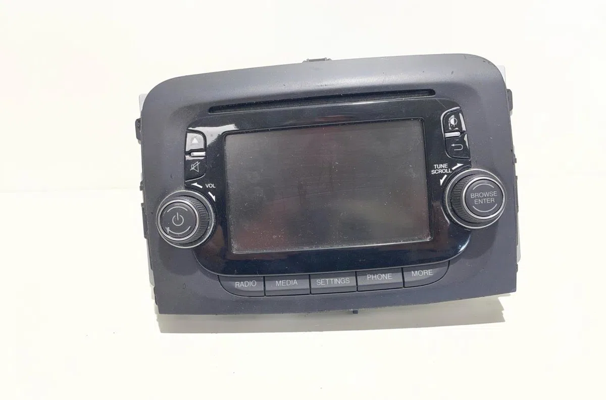 Autoradio Fiat 500L (351_, 352_) 1.3 d multijet (199lxy1a, 199lxy11) (2012) occasion