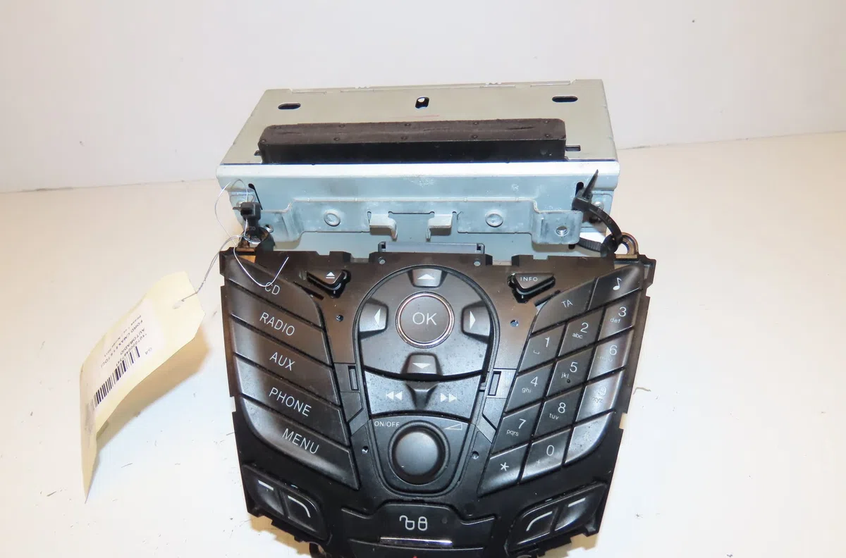 Autoradio Ford C-MAX II (DXA-CB7, DXA-CEU) 1.6 tdci (2010-2019) 5 portes occasion