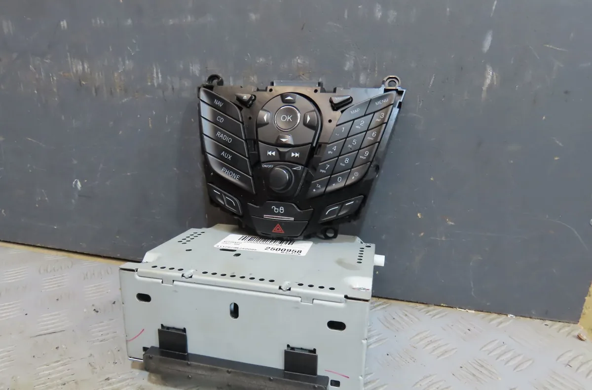 Autoradio Ford C-MAX II (DXA-CB7, DXA-CEU) 1.6 tdci (2010-2019) 5 portes occasion
