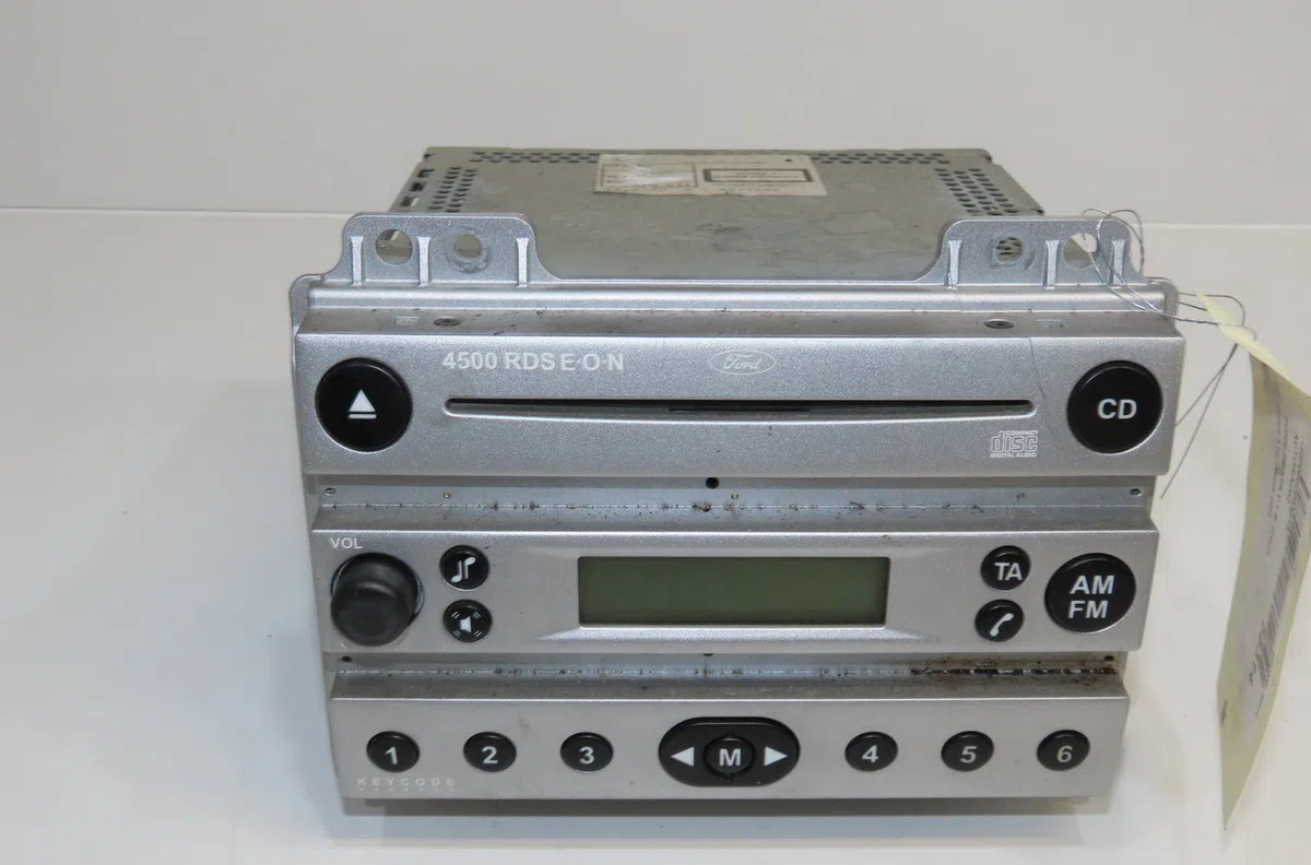 Autoradio Ford FIESTA V (JH_, JD_) 1.6 16v (2001-2008) occasion