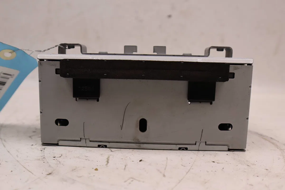 Autoradio Ford FIESTA VI (CB1, CCN) 1.25 (2008-2017) 5 portes occasion