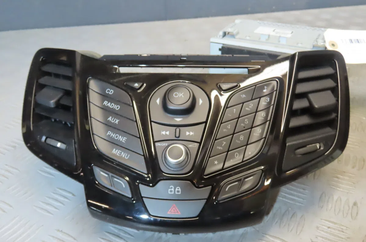 Autoradio Ford FIESTA VI (CB1, CCN) 1.6 tdci (2008-2012) occasion
