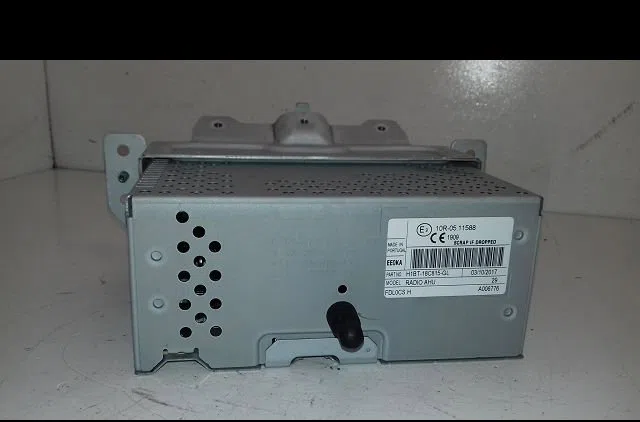 Autoradio Ford FIESTA VII (HJ, HF) 1.0 ecoboost (2017) occasion