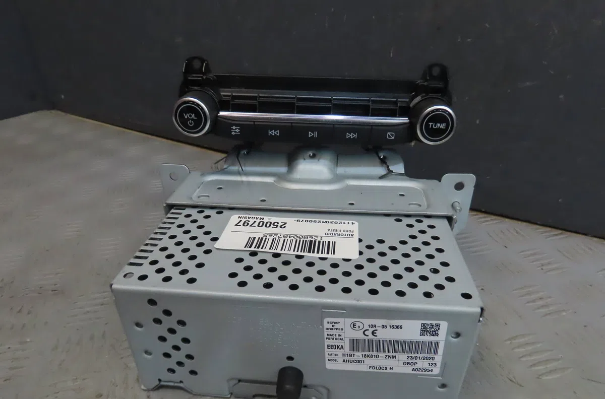 Autoradio Ford FIESTA VII (HJ, HF) 1.0 ecoboost (2017) occasion