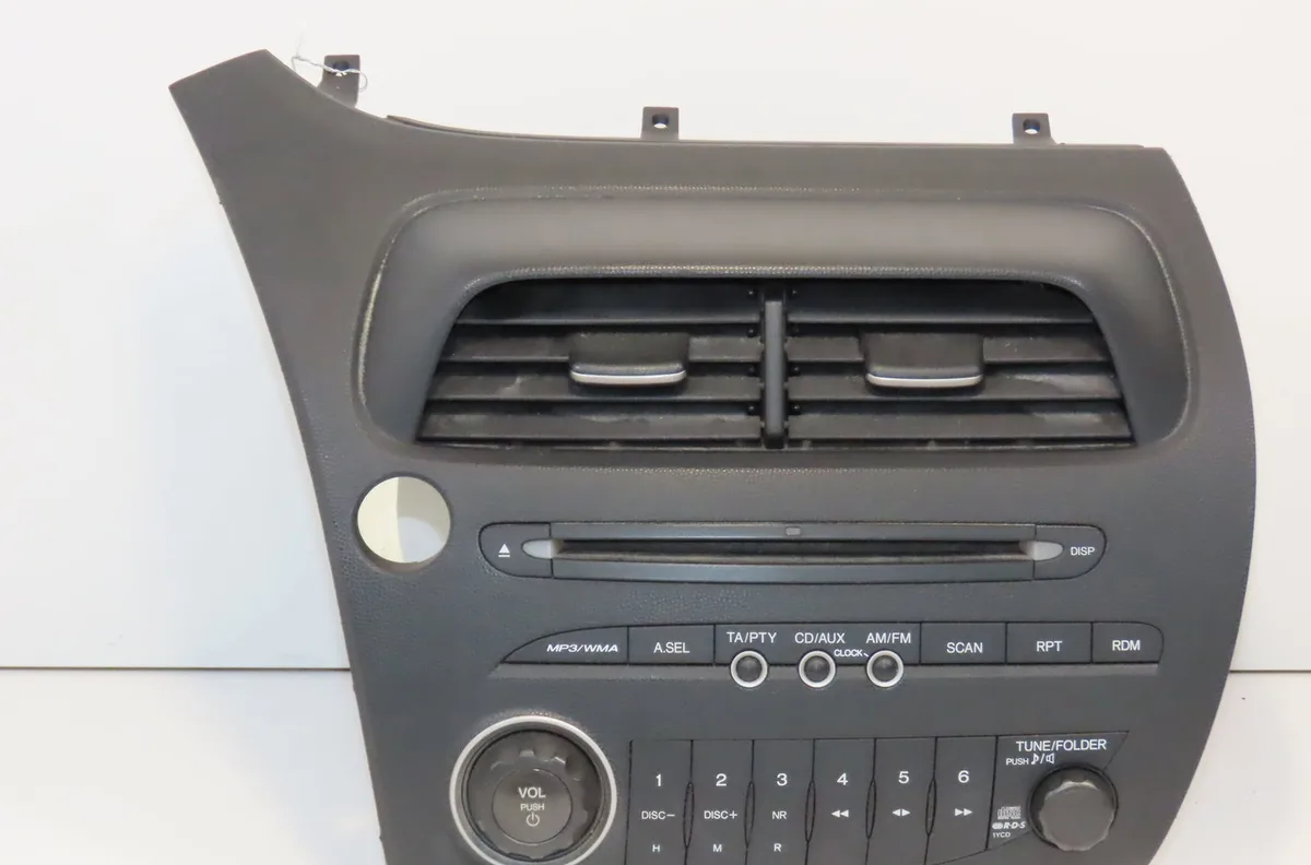 Autoradio Honda CIVIC VIII Hatchback (FN, FK) 2.2 ctdi (fk3) (2005) 5 portes occasion