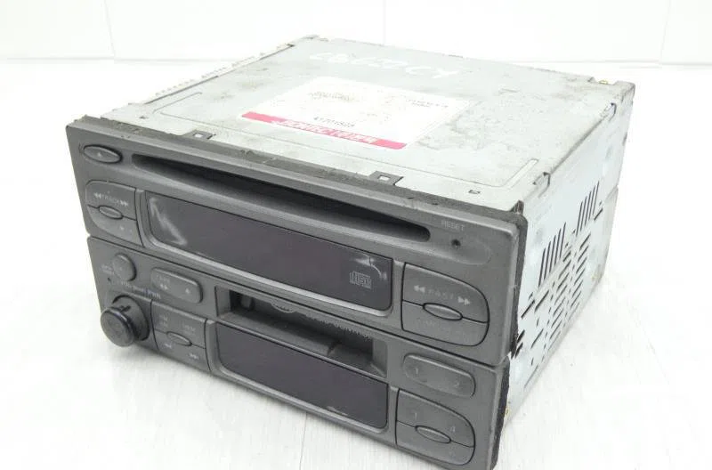 Autoradio KIA CARNIVAL 1 occasion