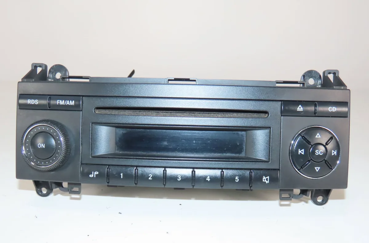 Autoradio Mercedes-benz CLASSE B Sports Tourer (W245) B 200 cdi (245.208) (2005-2011) occasion