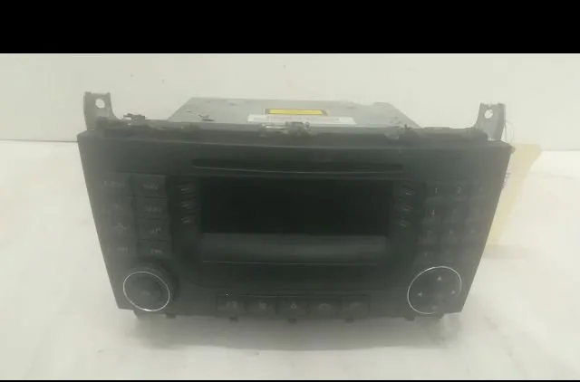 Autoradio Mercedes-benz CLASSE C Coupe Sport (CL203) C 220 cdi (203.708) (2004-2008) 3 portes occasion