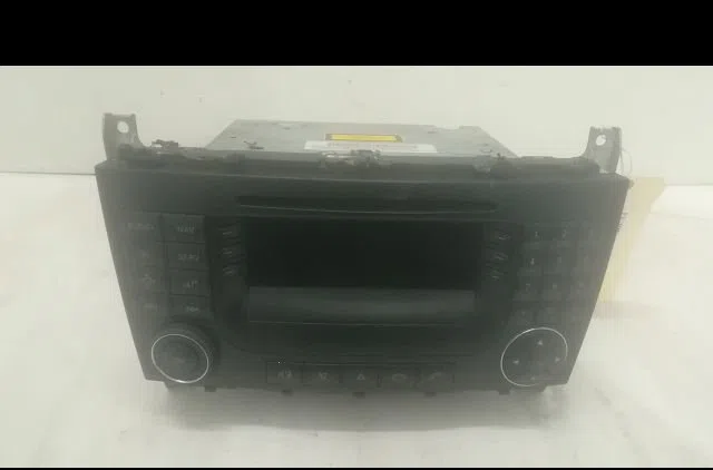 Autoradio Mercedes-benz CLASSE C Coupe Sport (CL203) C 220 cdi (203.708) (2004-2008) 3 portes occasion