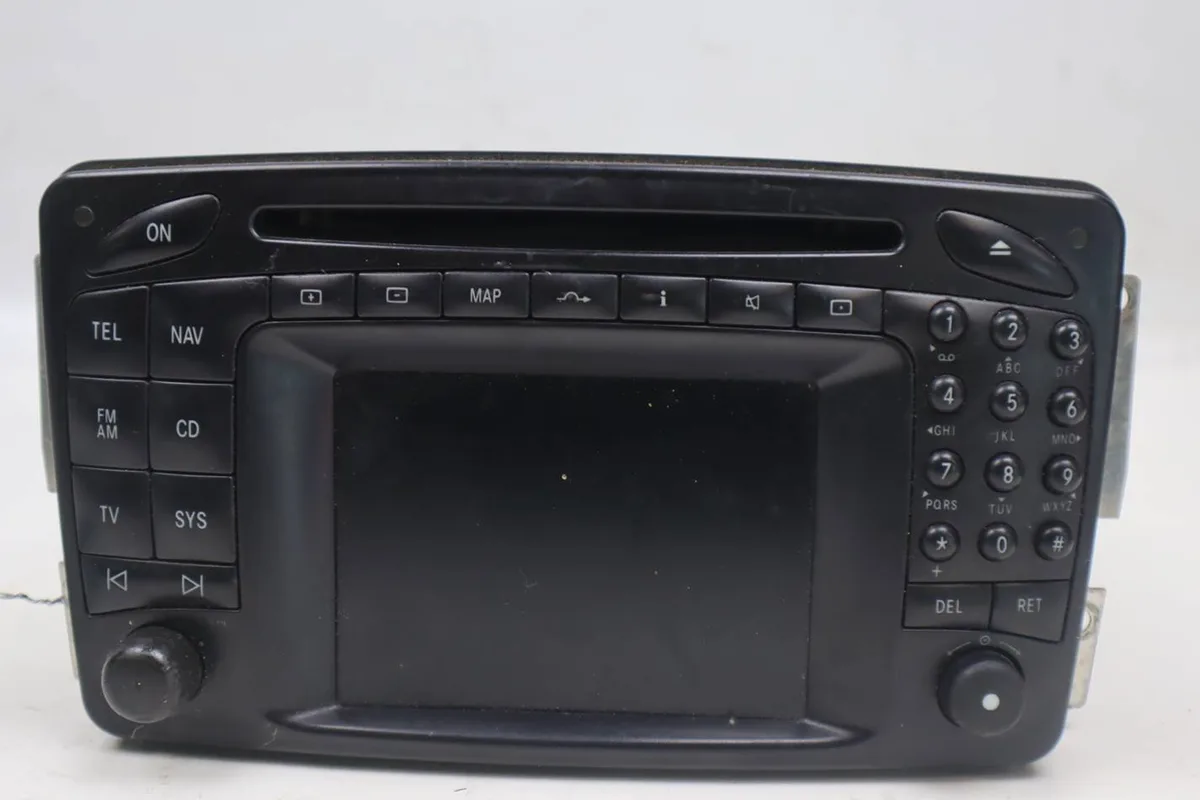 Autoradio Mercedes-benz CLASSE C (W203) C 220 cdi (203.006) (2000-2007) 4 portes occasion