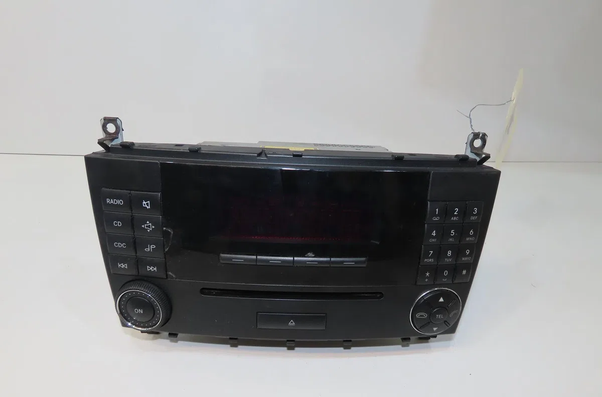 Autoradio Mercedes-benz CLASSE C (W203) C 220 cdi (203.008) (2003-2007) occasion