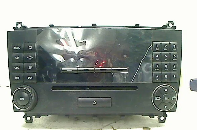 Autoradio Mercedes-benz CLASSE C (W203) C 220 cdi (203.008) (2003-2007) occasion