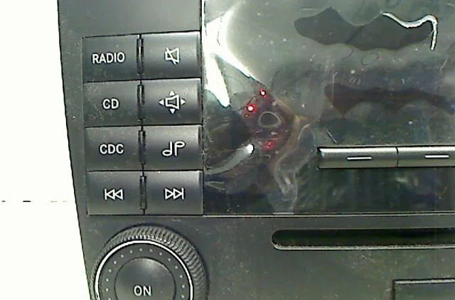 Autoradio Mercedes-benz CLASSE C (W203) C 220 cdi (203.008) (2003-2007) occasion