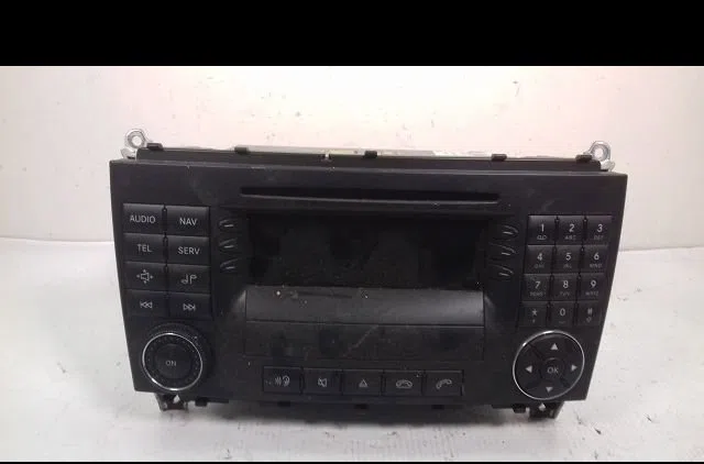 Autoradio Mercedes-benz CLK (C209) Clk 320 cdi (209.320) (2005-2009) occasion