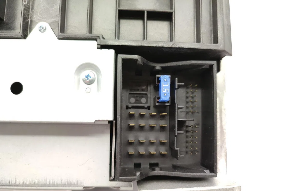 Autoradio MERCEDES CLASSE A 169 PHASE 2 occasion