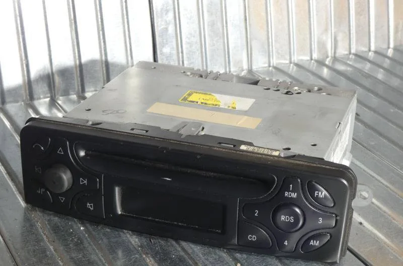 Autoradio MERCEDES CLASSE C 203 PHASE 1 BREAK occasion