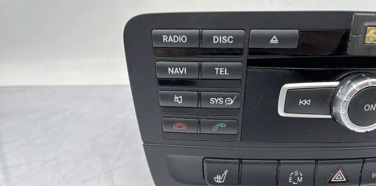 Autoradio MERCEDES CLASSE GLA 156 PHASE 1 occasion