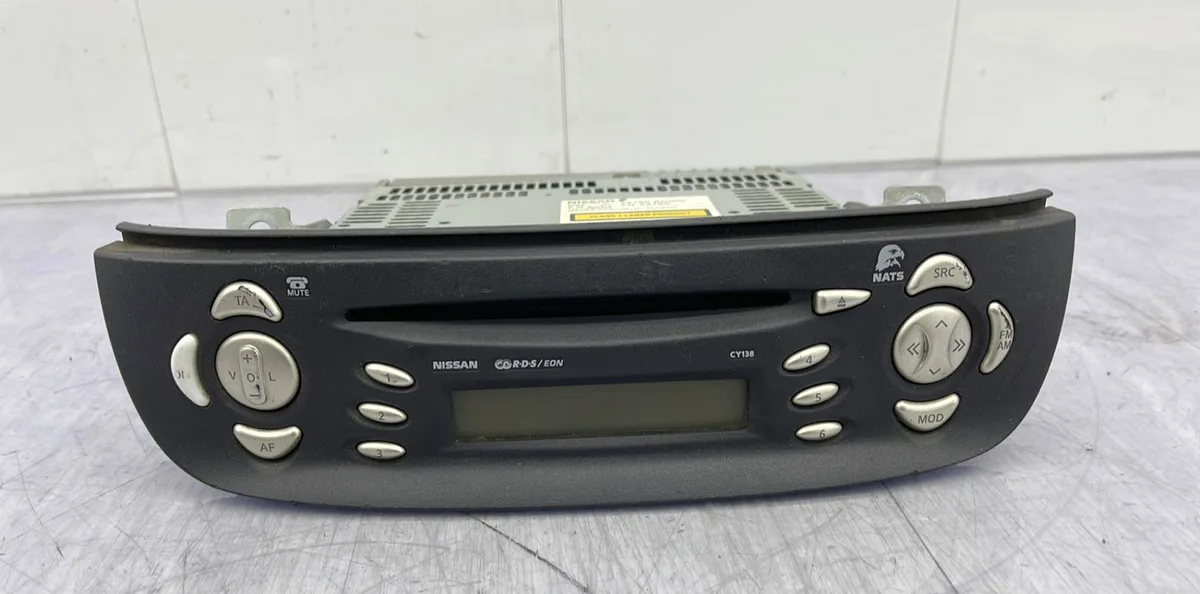 Autoradio NISSAN ALMERA TINO PHASE 1 occasion