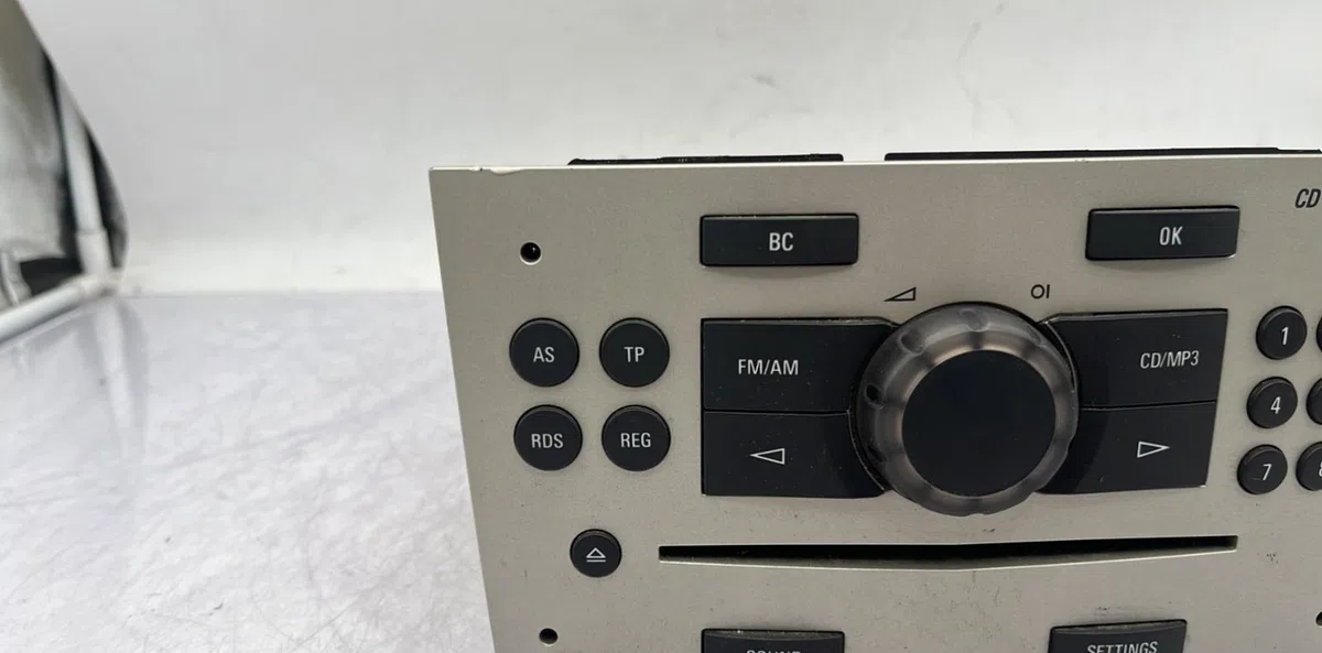 Autoradio OPEL CORSA D PHASE 1 occasion