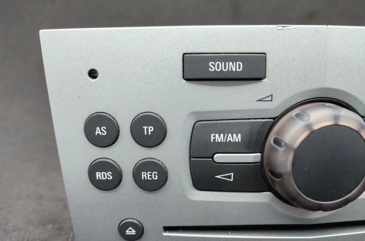 Autoradio OPEL CORSA D PHASE 2 occasion