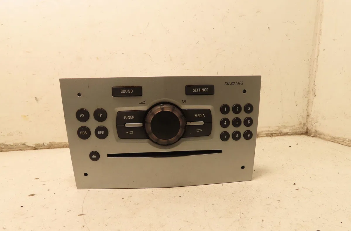 Autoradio Opel CORSA D (S07) 1.0 (l08, l68) (2009-2014) 3 portes occasion