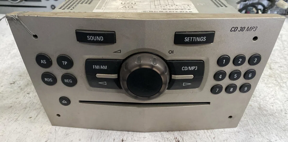 Autoradio Opel CORSA D (S07) 1.3 cdti (l08, l68) (2006-2014) 3 portes occasion