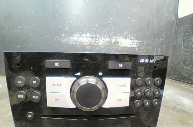 Autoradio Opel CORSA D (S07) 1.3 cdti (l08, l68) (2006-2014) 3 portes occasion