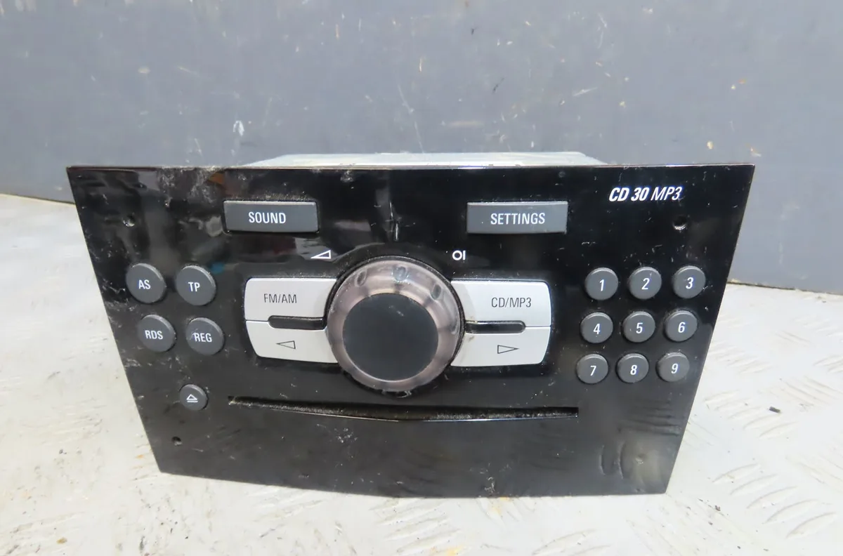 Autoradio Opel CORSA D (S07) 1.3 cdti (l08, l68) (2006-2014) 5 portes occasion