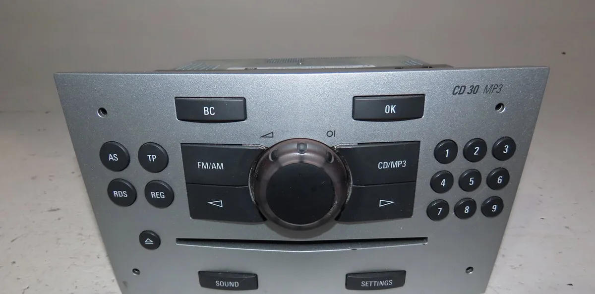 Autoradio Opel CORSA D (S07) 1.3 cdti (l08, l68) (2006-2014) 5 portes occasion