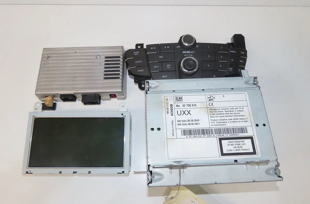 Autoradio Opel INSIGNIA A (G09) 2.8 v6 turbo opc 4x4 (68) (2009-2017) occasion