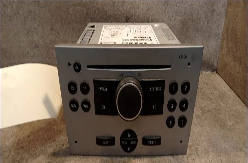 Autoradio Opel MERIVA A Monospace (X03) 1.7 cdti (e75) (2003-2010) occasion