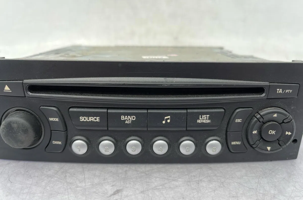 Autoradio PEUGEOT 207 PHASE 1 BREAK occasion