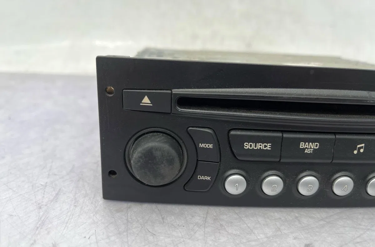 Autoradio PEUGEOT 207 PHASE 1 BREAK occasion