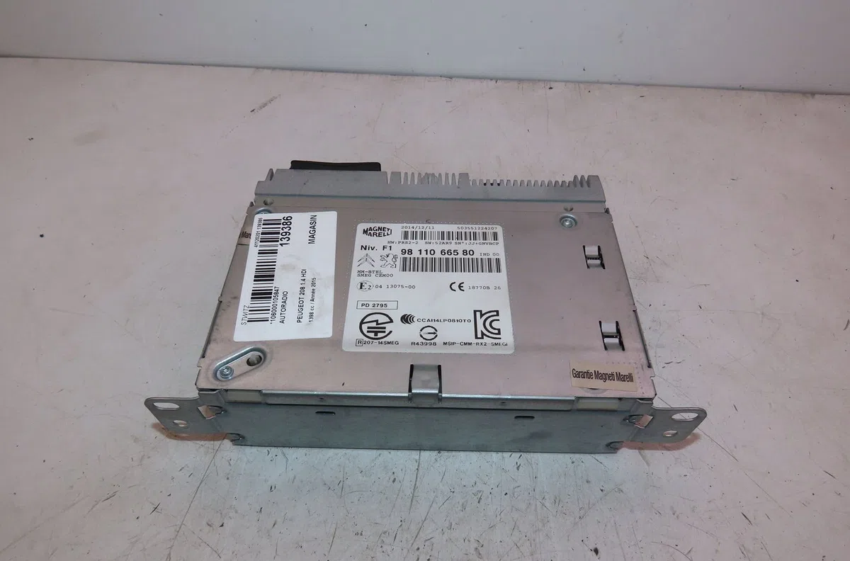 Autoradio Peugeot 208 I (CA_, CC_) 1.4 hdi (2012) 3 portes occasion