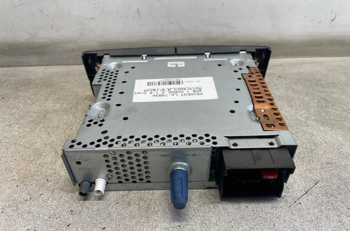 Autoradio Peugeot 308 I (4A_, 4C_) 1.6 hdi (2007-2014) 5 portes occasion