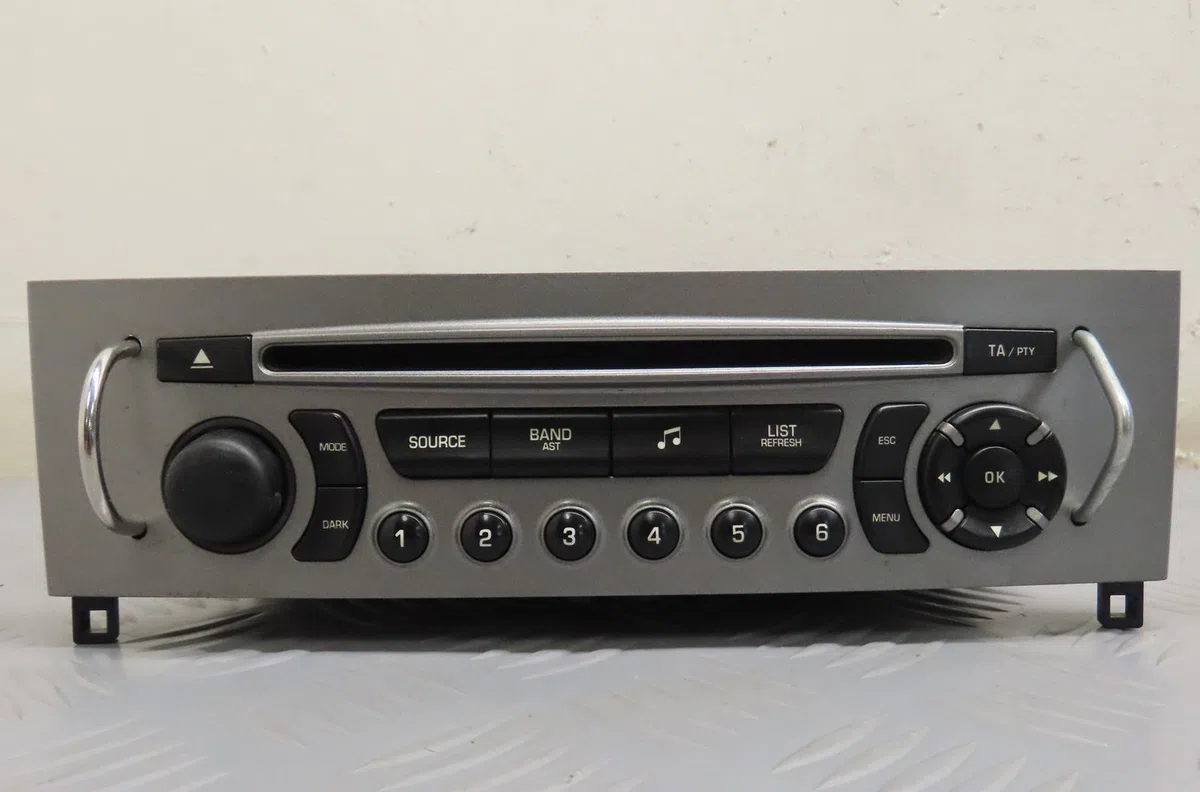 Autoradio Peugeot 308 SW I (4E_, 4H_) 1.6 hdi (2009-2014) 5 portes occasion