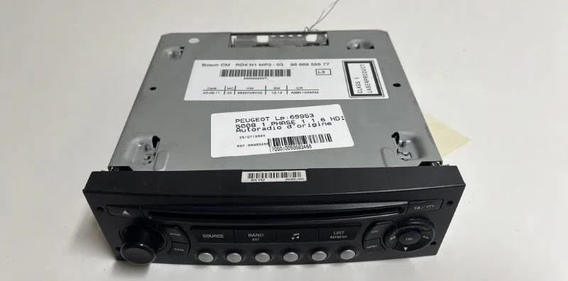 Autoradio Peugeot 5008 (0U_, 0E_) 1.6 hdi (2010-2017) 5 portes occasion