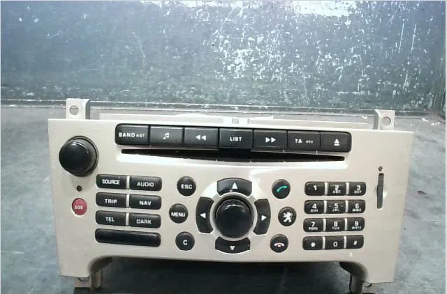 Autoradio Peugeot 607 (9D, 9U) 3.0 v6 24v (2000-2004) occasion